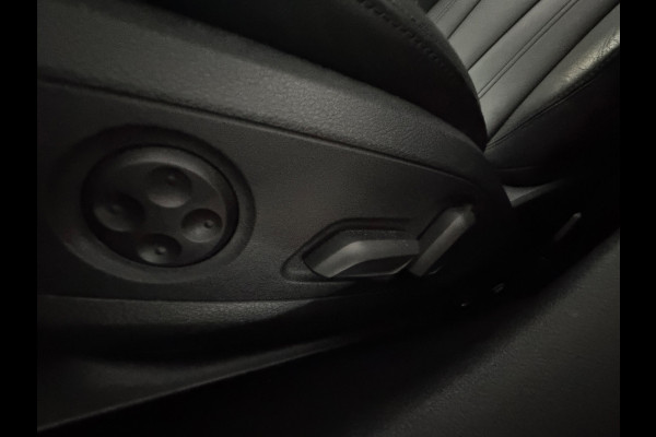 Audi A4 AVANT 40 TFSI quattro S edition Pano|Memory|Trekhaak|Keyless