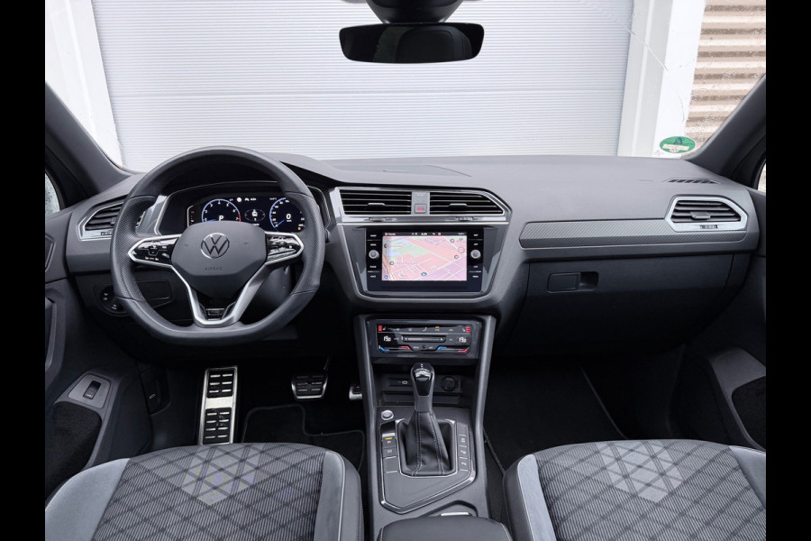 Volkswagen Tiguan 1.5 TSI R-Line Pano/Sfeer/Keyless/Blindspot
