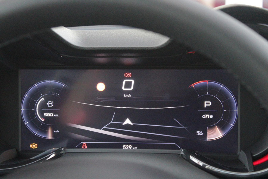Alfa Romeo junior 1.2 145PK AUTOMAAT Hybrid IBRIDA TI | PACK TECH LITE: (LED MATRIX KOPLAMPEN, DODEHOEK DETECTIE, ELEKTRISCH BEDIENBARE ACHTERKLEP, KEYLESS ENTRY, ACHTERUITRIJ CAMERA, PARKEERSENSOREN VOOR ACHTER EN ZIJKANT, DRAADLOZE TELEFOONLADER, LANE ASSIST, ADAPTIVE CRUISE CONTROL) | PACK TI: (ELEKTRISCH BEDIENBARE BESTUUDERSSTOEL, VERKEERSBORDEN WEERGAVE, GETINTE ACHTERRUITEN, SFEER VERLICHTING, GLANZEND ZWARTE BODYKIT, 10,25" TOUCHSCREEN, LEDEREN STUURWIEL, VERSTELBARE KOFFERVLOER OP 3 NIVEAUS) | 18" LICHTMETALEN VELGEN "FORI" | BRERA RED MET ZWART DAK | DRAADLOZE APPLE CARPLAY/AN
