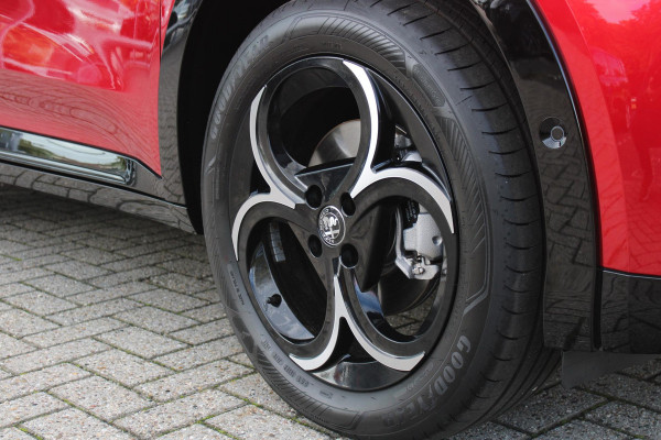 Alfa Romeo junior 1.2 145PK AUTOMAAT Hybrid IBRIDA TI | PACK TECH LITE: (LED MATRIX KOPLAMPEN, DODEHOEK DETECTIE, ELEKTRISCH BEDIENBARE ACHTERKLEP, KEYLESS ENTRY, ACHTERUITRIJ CAMERA, PARKEERSENSOREN VOOR ACHTER EN ZIJKANT, DRAADLOZE TELEFOONLADER, LANE ASSIST, ADAPTIVE CRUISE CONTROL) | PACK TI: (ELEKTRISCH BEDIENBARE BESTUUDERSSTOEL, VERKEERSBORDEN WEERGAVE, GETINTE ACHTERRUITEN, SFEER VERLICHTING, GLANZEND ZWARTE BODYKIT, 10,25" TOUCHSCREEN, LEDEREN STUURWIEL, VERSTELBARE KOFFERVLOER OP 3 NIVEAUS) | 18" LICHTMETALEN VELGEN "FORI" | BRERA RED MET ZWART DAK | DRAADLOZE APPLE CARPLAY/AN