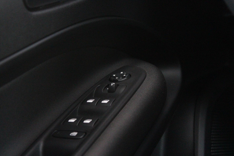 Alfa Romeo junior 1.2 145PK AUTOMAAT Hybrid IBRIDA TI | PACK TECH LITE: (LED MATRIX KOPLAMPEN, DODEHOEK DETECTIE, ELEKTRISCH BEDIENBARE ACHTERKLEP, KEYLESS ENTRY, ACHTERUITRIJ CAMERA, PARKEERSENSOREN VOOR ACHTER EN ZIJKANT, DRAADLOZE TELEFOONLADER, LANE ASSIST, ADAPTIVE CRUISE CONTROL) | PACK TI: (ELEKTRISCH BEDIENBARE BESTUUDERSSTOEL, VERKEERSBORDEN WEERGAVE, GETINTE ACHTERRUITEN, SFEER VERLICHTING, GLANZEND ZWARTE BODYKIT, 10,25" TOUCHSCREEN, LEDEREN STUURWIEL, VERSTELBARE KOFFERVLOER OP 3 NIVEAUS) | 18" LICHTMETALEN VELGEN "FORI" | BRERA RED MET ZWART DAK | DRAADLOZE APPLE CARPLAY/AN