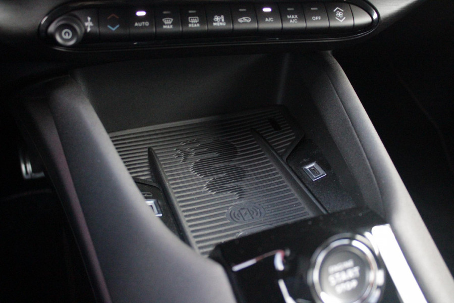 Alfa Romeo junior 1.2 145PK AUTOMAAT Hybrid IBRIDA TI | PACK TECH LITE: (LED MATRIX KOPLAMPEN, DODEHOEK DETECTIE, ELEKTRISCH BEDIENBARE ACHTERKLEP, KEYLESS ENTRY, ACHTERUITRIJ CAMERA, PARKEERSENSOREN VOOR ACHTER EN ZIJKANT, DRAADLOZE TELEFOONLADER, LANE ASSIST, ADAPTIVE CRUISE CONTROL) | PACK TI: (ELEKTRISCH BEDIENBARE BESTUUDERSSTOEL, VERKEERSBORDEN WEERGAVE, GETINTE ACHTERRUITEN, SFEER VERLICHTING, GLANZEND ZWARTE BODYKIT, 10,25" TOUCHSCREEN, LEDEREN STUURWIEL, VERSTELBARE KOFFERVLOER OP 3 NIVEAUS) | 18" LICHTMETALEN VELGEN "FORI" | BRERA RED MET ZWART DAK | DRAADLOZE APPLE CARPLAY/AN