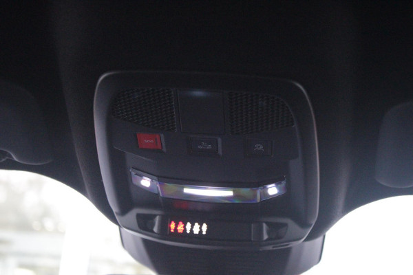 Alfa Romeo junior 1.2 145PK AUTOMAAT Hybrid IBRIDA TI | PACK TECH LITE: (LED MATRIX KOPLAMPEN, DODEHOEK DETECTIE, ELEKTRISCH BEDIENBARE ACHTERKLEP, KEYLESS ENTRY, ACHTERUITRIJ CAMERA, PARKEERSENSOREN VOOR ACHTER EN ZIJKANT, DRAADLOZE TELEFOONLADER, LANE ASSIST, ADAPTIVE CRUISE CONTROL) | PACK TI: (ELEKTRISCH BEDIENBARE BESTUUDERSSTOEL, VERKEERSBORDEN WEERGAVE, GETINTE ACHTERRUITEN, SFEER VERLICHTING, GLANZEND ZWARTE BODYKIT, 10,25" TOUCHSCREEN, LEDEREN STUURWIEL, VERSTELBARE KOFFERVLOER OP 3 NIVEAUS) | 18" LICHTMETALEN VELGEN "FORI" | BRERA RED MET ZWART DAK | DRAADLOZE APPLE CARPLAY/AN