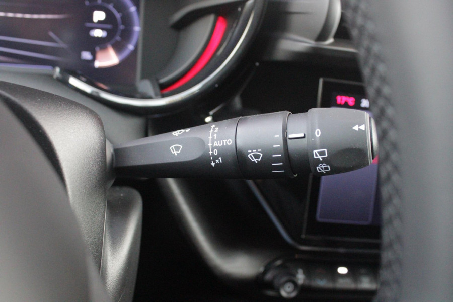 Alfa Romeo junior 1.2 145PK AUTOMAAT Hybrid IBRIDA TI | PACK TECH LITE: (LED MATRIX KOPLAMPEN, DODEHOEK DETECTIE, ELEKTRISCH BEDIENBARE ACHTERKLEP, KEYLESS ENTRY, ACHTERUITRIJ CAMERA, PARKEERSENSOREN VOOR ACHTER EN ZIJKANT, DRAADLOZE TELEFOONLADER, LANE ASSIST, ADAPTIVE CRUISE CONTROL) | PACK TI: (ELEKTRISCH BEDIENBARE BESTUUDERSSTOEL, VERKEERSBORDEN WEERGAVE, GETINTE ACHTERRUITEN, SFEER VERLICHTING, GLANZEND ZWARTE BODYKIT, 10,25" TOUCHSCREEN, LEDEREN STUURWIEL, VERSTELBARE KOFFERVLOER OP 3 NIVEAUS) | 18" LICHTMETALEN VELGEN "FORI" | BRERA RED MET ZWART DAK | DRAADLOZE APPLE CARPLAY/AN