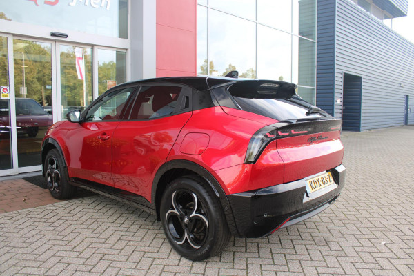 Alfa Romeo junior 1.2 145PK AUTOMAAT Hybrid IBRIDA TI | PACK TECH LITE: (LED MATRIX KOPLAMPEN, DODEHOEK DETECTIE, ELEKTRISCH BEDIENBARE ACHTERKLEP, KEYLESS ENTRY, ACHTERUITRIJ CAMERA, PARKEERSENSOREN VOOR ACHTER EN ZIJKANT, DRAADLOZE TELEFOONLADER, LANE ASSIST, ADAPTIVE CRUISE CONTROL) | PACK TI: (ELEKTRISCH BEDIENBARE BESTUUDERSSTOEL, VERKEERSBORDEN WEERGAVE, GETINTE ACHTERRUITEN, SFEER VERLICHTING, GLANZEND ZWARTE BODYKIT, 10,25" TOUCHSCREEN, LEDEREN STUURWIEL, VERSTELBARE KOFFERVLOER OP 3 NIVEAUS) | 18" LICHTMETALEN VELGEN "FORI" | BRERA RED MET ZWART DAK | DRAADLOZE APPLE CARPLAY/AN