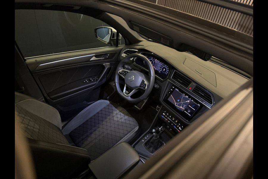 Volkswagen Tiguan 1.4 TSI eHybrid R-Line 245pk |pano|keyless|sfeer|acc|stoelv