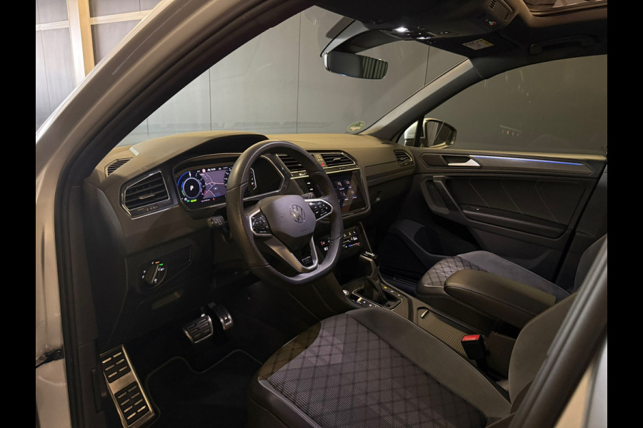 Volkswagen Tiguan 1.4 TSI eHybrid R-Line 245pk |pano|keyless|sfeer|acc|stoelv