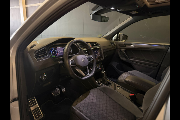 Volkswagen Tiguan 1.4 TSI eHybrid R-Line 245pk |pano|keyless|sfeer|acc|stoelv