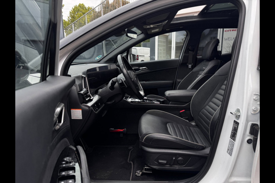 Kia Sportage 1.6 T-GDi Plug-in Hybrid AWD GT-PlusLine | 98% SOH | Trekhaak | Panoramadak | NL-Auto | 1e Eigenaar | Leder + Memory
