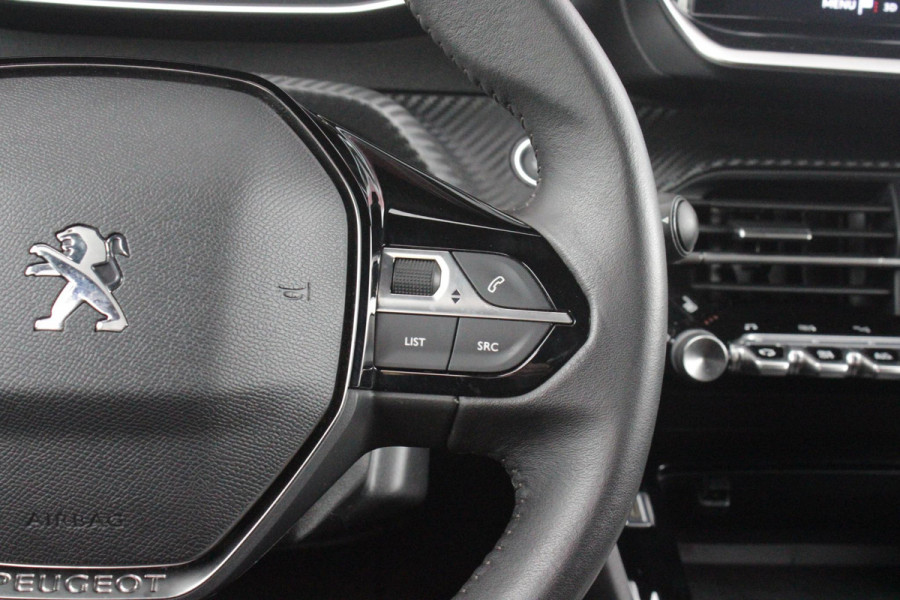 Peugeot 2008 1.2 100PK ALLURE PACK | AFNEEMBARE TREKHAAK | NAVIGATIE | STOEL VERWARMING | ALL SEASON BANDEN | DAB+ RADIO | APPLE CARPLAY/ANDROID AUTO | CLIMATE CONTROL | ADAPTIVE CRUISE CONTROL | GRIPP CONTROL | ACHTERUITRIJ CAMERA | KEYLESS ENTRY/START | LED KOPLAMPEN | LICHTMETALEN VELGEN 17" |
