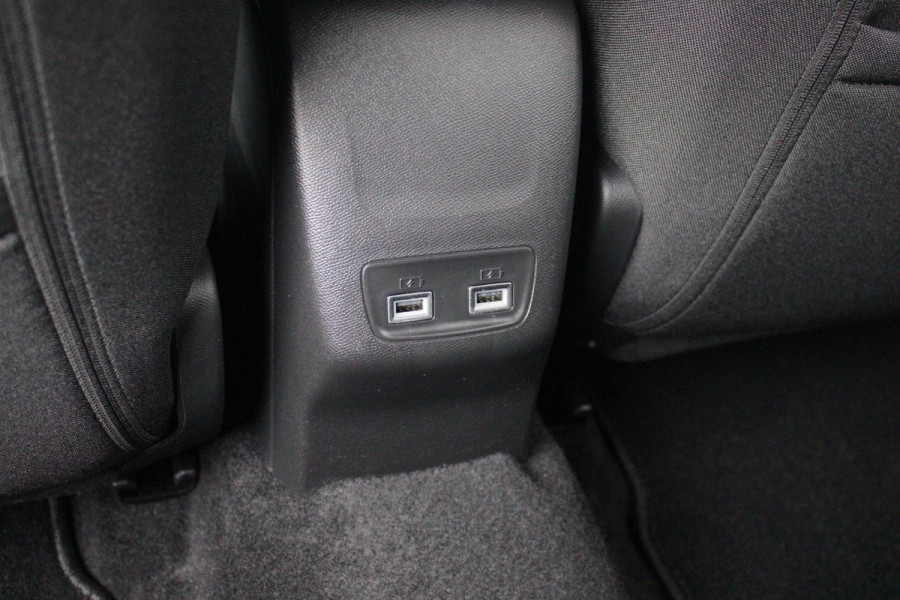 Peugeot 2008 1.2 100PK ALLURE PACK | AFNEEMBARE TREKHAAK | NAVIGATIE | STOEL VERWARMING | ALL SEASON BANDEN | DAB+ RADIO | APPLE CARPLAY/ANDROID AUTO | CLIMATE CONTROL | ADAPTIVE CRUISE CONTROL | GRIPP CONTROL | ACHTERUITRIJ CAMERA | KEYLESS ENTRY/START | LED KOPLAMPEN | LICHTMETALEN VELGEN 17" |