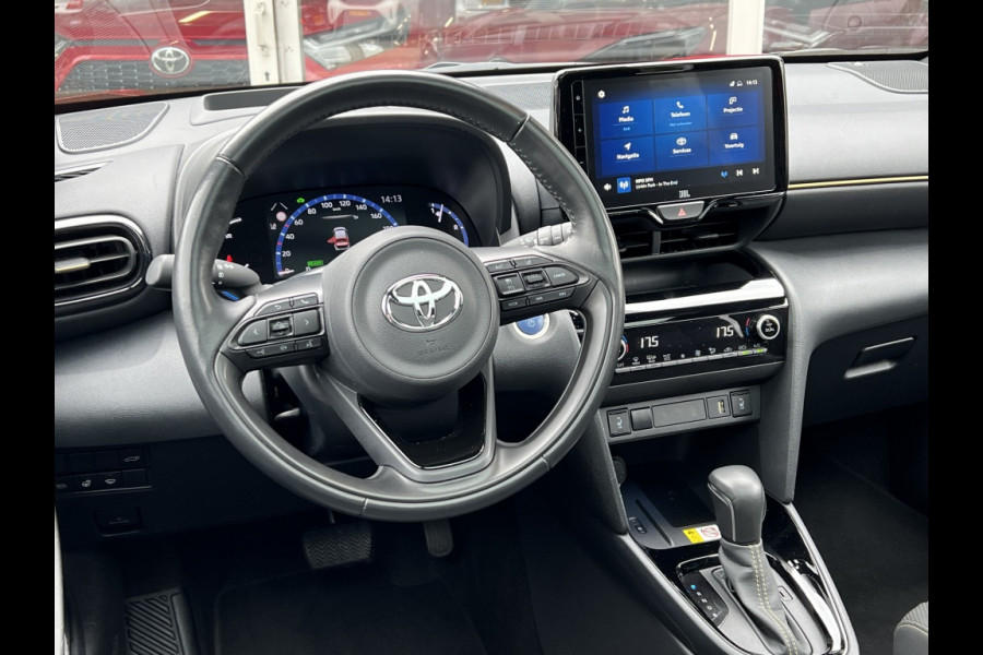 Toyota Yaris Cross 1.5 Hybrid Launch Edition | Trekhaak, JBL, Panoramadak, Elektrische achterklep, Leer, Head Up Display, 18 inch, Alle opties!