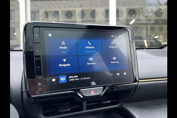 Toyota Yaris Cross 1.5 Hybrid Launch Edition | Trekhaak, JBL, Panoramadak, Elektrische achterklep, Leer, Head Up Display, 18 inch, Alle opties!