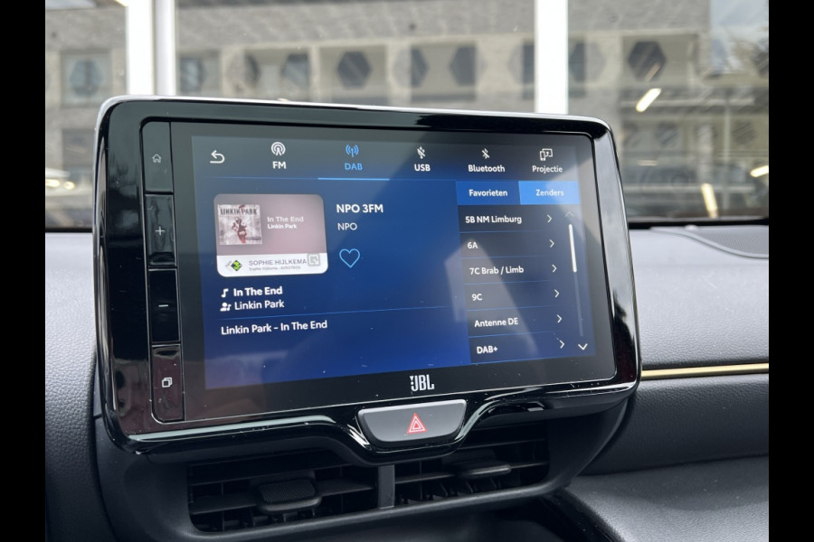 Toyota Yaris Cross 1.5 Hybrid Launch Edition | Trekhaak, JBL, Panoramadak, Elektrische achterklep, Leer, Head Up Display, 18 inch, Alle opties!