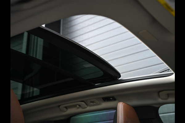 Volvo XC60 2.0 D4 AWD Inscription Panoramadak | Camera | Memory Seat | Stoelverwarming | Trekhaak |