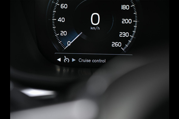 Volvo XC60 2.0 D4 AWD Inscription Panoramadak | Camera | Memory Seat | Stoelverwarming | Trekhaak |
