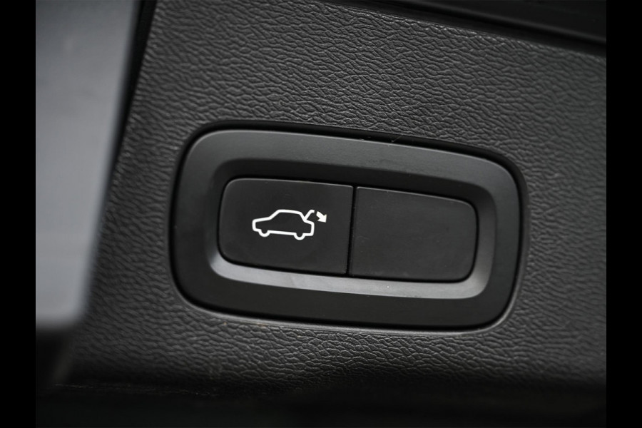 Volvo XC60 2.0 D4 AWD Inscription Panoramadak | Camera | Memory Seat | Stoelverwarming | Trekhaak |