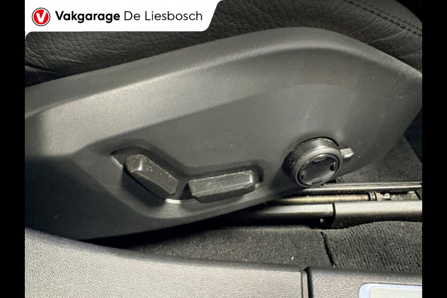 Volvo V90 2.0 T8 Plug-in hybrid AWD Ultimate Dark / Panoramadak / leder / trekhaak / camera / Harman Kardon audio