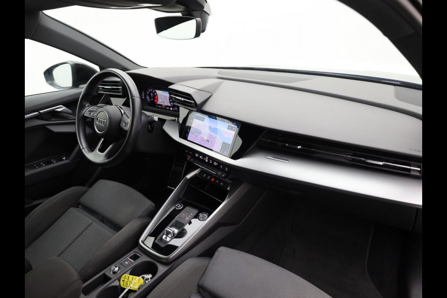 Audi A3 Sportback 35 TFSI 150Pk Business edition | Adapt. Cr. | 18'' | Stoelverwarming | Prijs Rijklaar!!