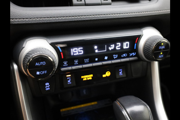 Toyota RAV4 2.5 Hybrid Executive | Bear Lock | Memory Seat | 360 camera | Elk. A-klep | Trekhaak afnb. | BSM | Prijs Rijklaar!!