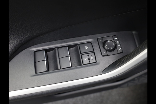 Toyota RAV4 2.5 Hybrid Executive | Bear Lock | Memory Seat | 360 camera | Elk. A-klep | Trekhaak afnb. | BSM | Prijs Rijklaar!!