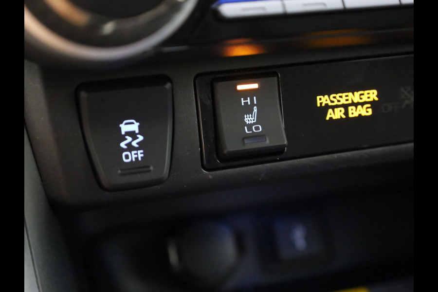 Toyota RAV4 2.5 Hybrid Executive | Bear Lock | Memory Seat | 360 camera | Elk. A-klep | Trekhaak afnb. | BSM | Prijs Rijklaar!!