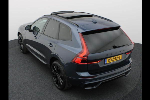Volvo XC60 2.0 T6 Plug-in hybrid AWD Plus Dark | Trekhaak | Panodak | Dode Hoek | 360 Camera | Harman Kardon | Head Up | Elk. Klep | Prijs Rijklaar!!