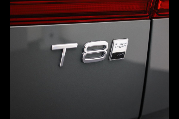 Volvo XC60 2.0 T8 Plug-in hybrid AWD Plus Dark | Trekhaak | Panodak | Dode Hoek | 360 Camera | Harman Kardon | Head Up | Elk. Klep | Prijs Rijklaar!!