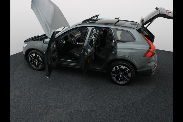 Volvo XC60 2.0 T8 Plug-in hybrid AWD Plus Dark | Trekhaak | Panodak | Dode Hoek | 360 Camera | Harman Kardon | Head Up | Elk. Klep | Prijs Rijklaar!!