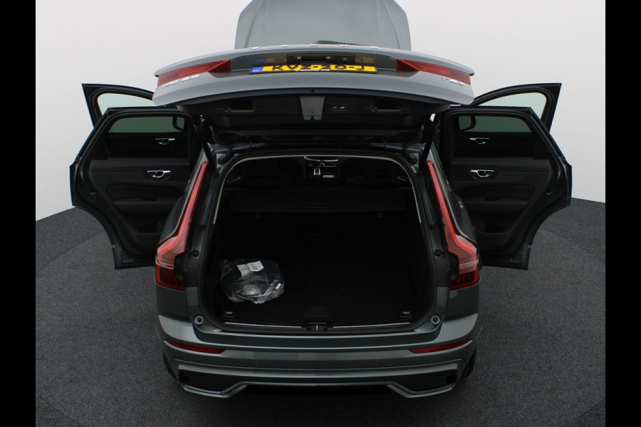 Volvo XC60 2.0 T8 Plug-in hybrid AWD Plus Dark | Trekhaak | Panodak | Dode Hoek | 360 Camera | Harman Kardon | Head Up | Elk. Klep | Prijs Rijklaar!!