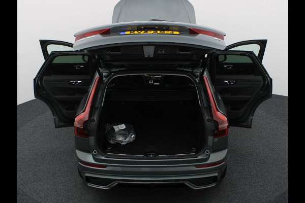 Volvo XC60 2.0 T8 Plug-in hybrid AWD Plus Dark | Trekhaak | Panodak | Dode Hoek | 360 Camera | Harman Kardon | Head Up | Elk. Klep | Prijs Rijklaar!!