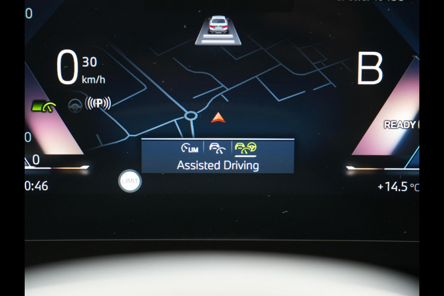BMW iX1 xDrive30 X Line 67 kWh 313pk Dealer O.H. | Trekhaak Af Fabriek | Panodak | Head Up | Adaptive Cruise | 360 Camera | Harman / Kardon | Lederen Sportstoelen Massage & Memory | Keyless | Sfeerverlichting | Stoelen & Stuur Verwarmd | Apple Carplay | Widescreen Navi | DAB | 19"L.M |