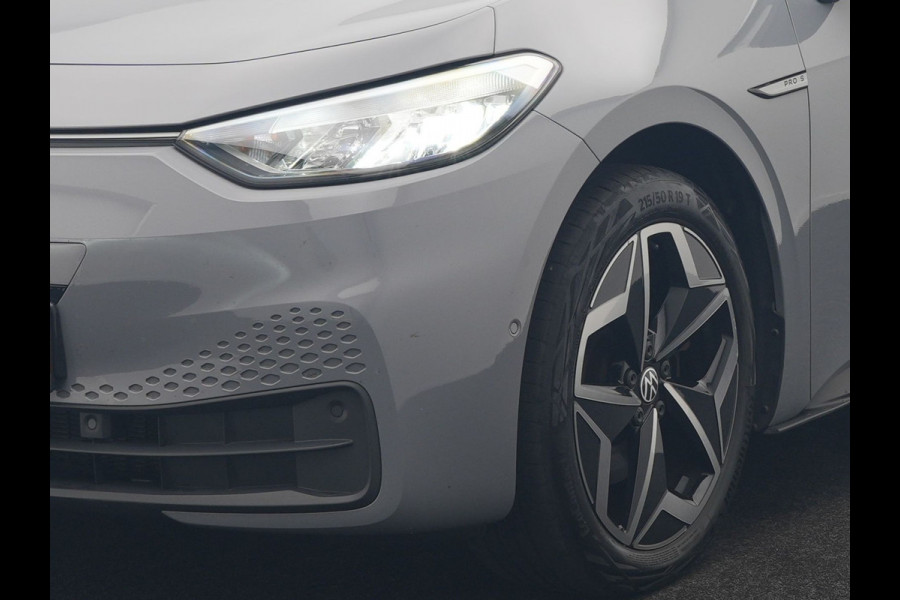 Volkswagen ID.3 Pro S 77 kWh 204pk Dealer O.H. | Adaptive Cruise | Camera | Warmtepomp | Keyless | Stuur Verwarmd | Sfeerverlichting | Apple Carplay | DAB | 19"L.M | Park Assist |