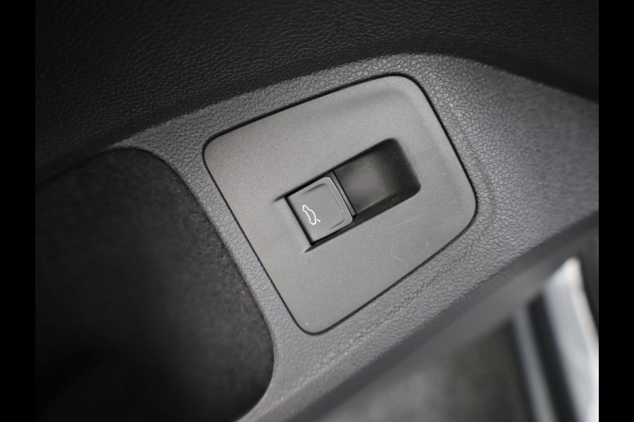 Volkswagen Tiguan 1.4 TSI ACT 150Pk DSG R-Line | Pano | Leder | Memory Seat | Trekhaak wegkl. | 360 Camera | Prijs Rijklaar!!