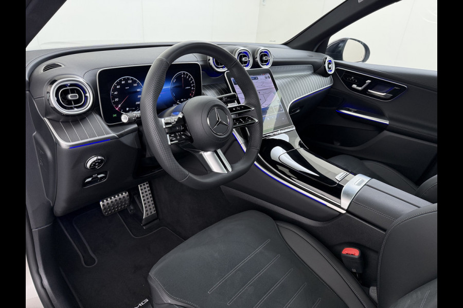 Mercedes-Benz GLC 300e AMG 4Matic // SoH 99% // Panoramadak // Trekhaak // Achterbank Verwarming // 360 Camera // Memory // Carplay // Night Pakke