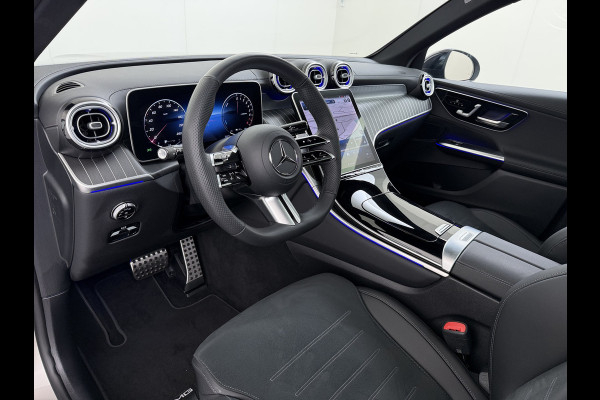 Mercedes-Benz GLC 300e AMG 4Matic // SoH 99% // Panoramadak // Trekhaak // Achterbank Verwarming // 360 Camera // Memory // Carplay // Night Pakke