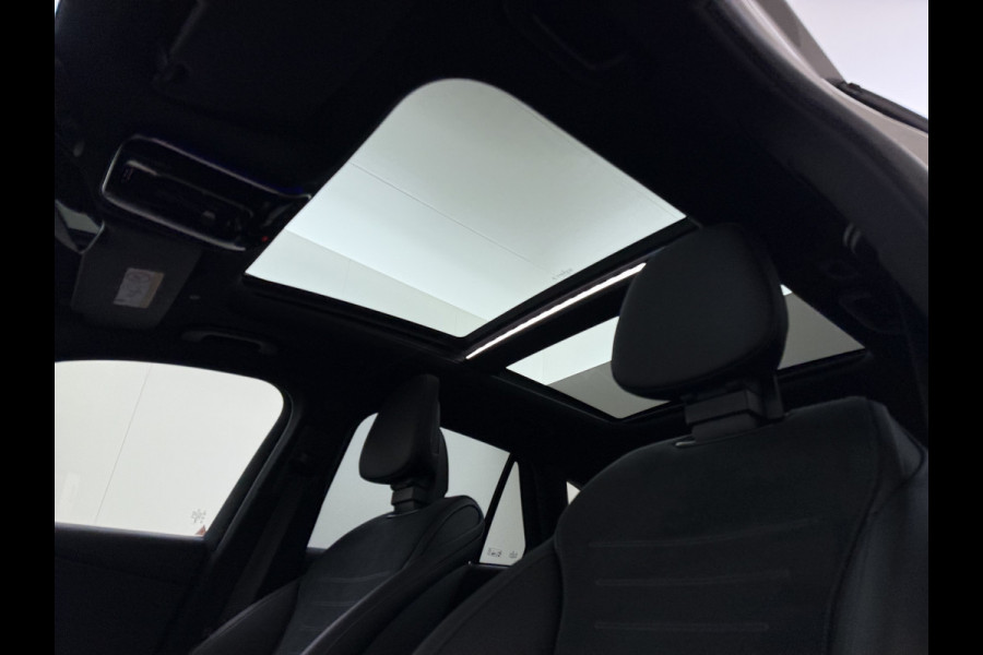Mercedes-Benz GLC 300e AMG 4Matic // SoH 99% // Panoramadak // Trekhaak // Achterbank Verwarming // 360 Camera // Memory // Carplay // Night Pakke
