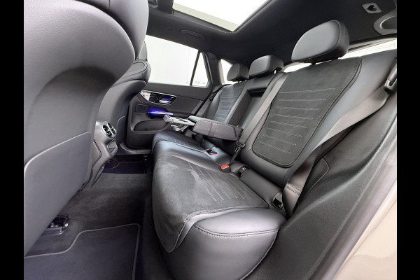 Mercedes-Benz GLC 300e AMG 4Matic // SoH 99% // Panoramadak // Trekhaak // Achterbank Verwarming // 360 Camera // Memory // Carplay // Night Pakke