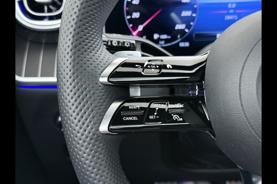 Mercedes-Benz GLC 300e AMG 4Matic // SoH 99% // Panoramadak // Trekhaak // Achterbank Verwarming // 360 Camera // Memory // Carplay // Night Pakke