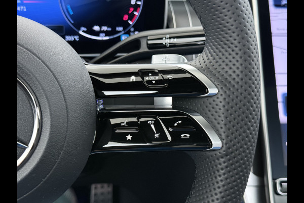 Mercedes-Benz GLC 300e AMG 4Matic // SoH 99% // Panoramadak // Trekhaak // Achterbank Verwarming // 360 Camera // Memory // Carplay // Night Pakke