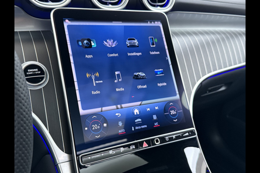 Mercedes-Benz GLC 300e AMG 4Matic // SoH 99% // Panoramadak // Trekhaak // Achterbank Verwarming // 360 Camera // Memory // Carplay // Night Pakke