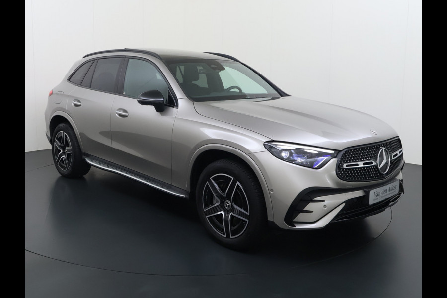 Mercedes-Benz GLC 300e AMG 4Matic // SoH 99% // Panoramadak // Trekhaak // Achterbank Verwarming // 360 Camera // Memory // Carplay // Night Pakke