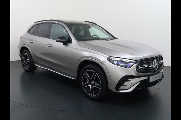 Mercedes-Benz GLC 300e AMG 4Matic // SoH 99% // Panoramadak // Trekhaak // Achterbank Verwarming // 360 Camera // Memory // Carplay // Night Pakke