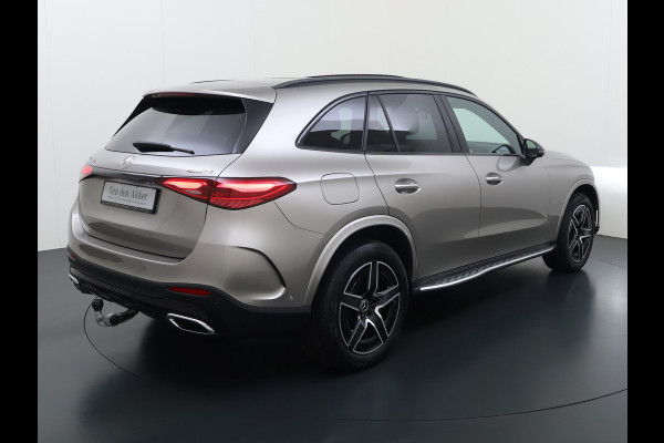 Mercedes-Benz GLC 300e AMG 4Matic // SoH 99% // Panoramadak // Trekhaak // Achterbank Verwarming // 360 Camera // Memory // Carplay // Night Pakke