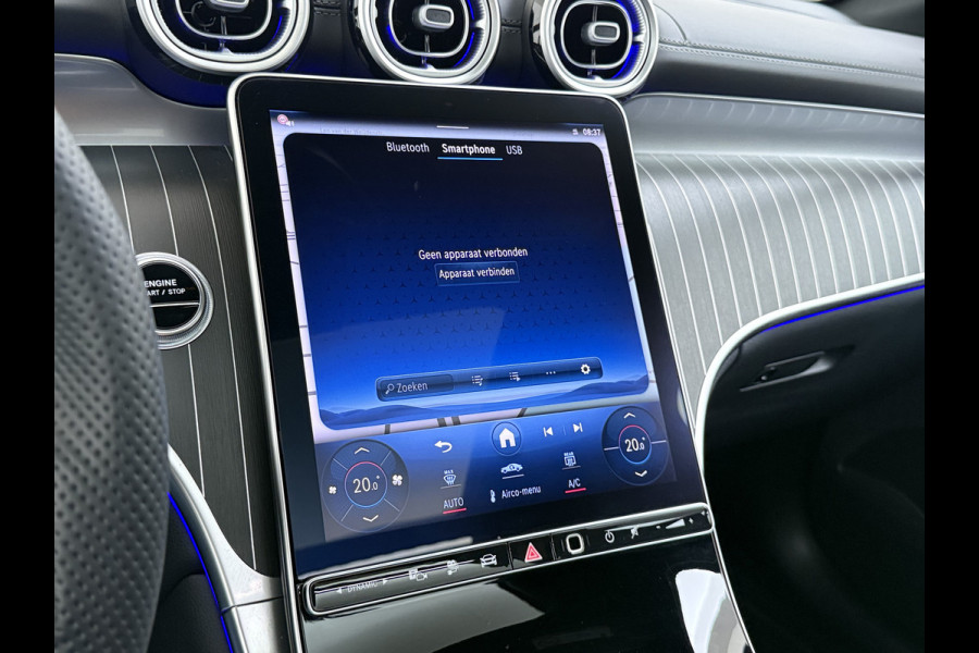 Mercedes-Benz GLC 300e AMG 4Matic // SoH 99% // Panoramadak // Trekhaak // Achterbank Verwarming // 360 Camera // Memory // Carplay // Night Pakke
