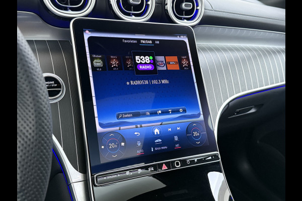 Mercedes-Benz GLC 300e AMG 4Matic // SoH 99% // Panoramadak // Trekhaak // Achterbank Verwarming // 360 Camera // Memory // Carplay // Night Pakke