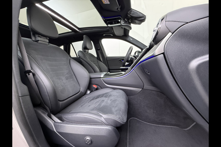 Mercedes-Benz GLC 300e AMG 4Matic // SoH 99% // Panoramadak // Trekhaak // Achterbank Verwarming // 360 Camera // Memory // Carplay // Night Pakke