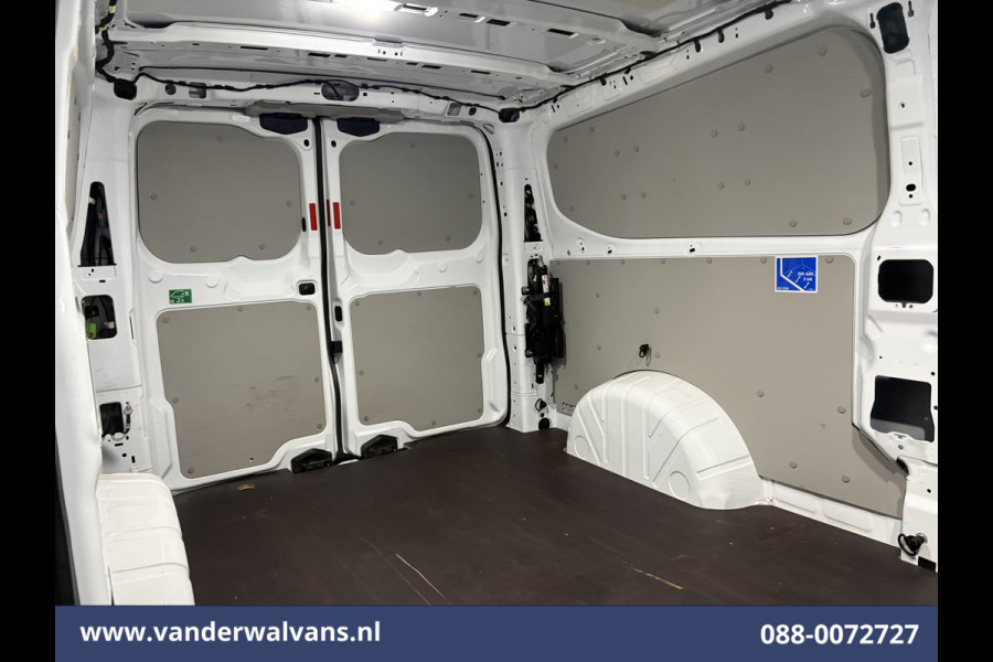 Ford Transit Custom 2.0 TDCI 136pk L2H1 Euro6 Airco | Camera | LED | Apple Carplay | Cruisecontrol | 2500kg Trekhaak LM Velgen, Android Auto, Verwarmde voorruit, Stoelverwarming, Parkeersensoren, Bijrijdersbank