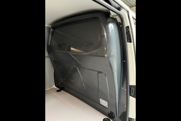 Volkswagen Transporter Automaat DSG Servicewagen 2.0 TDI 150pk L2H1 3Persoons Sortimo Inrichting, Airco, Navigatie, RIJKLAARPRIJS!