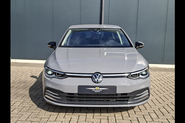 Volkswagen Golf 1.5 TSI 130pk Style * LAGE KMSTAND 26.000KM! * ParkeerCamera * Adaptieve Cruise Control * LM velgen *